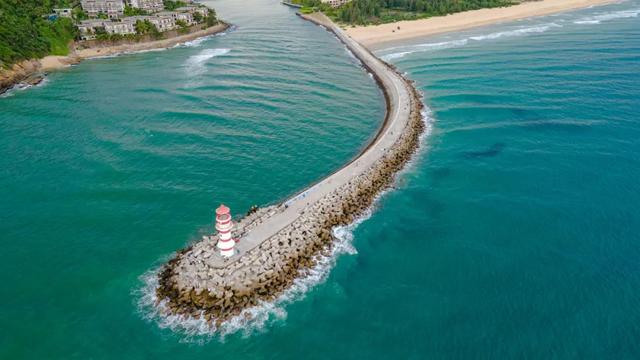 三亚后海和万宁哪里冲浪好，三亚后海和万宁哪里冲浪好些（治愈系海滨城市太适合享受时光了）