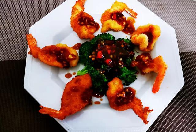 虾怎么炸又酥又脆，怎样炸小河虾酥脆窍门（制作炸大虾的面糊有技巧）