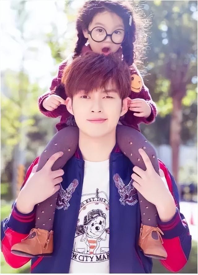 爸爸去哪儿阿拉蕾，爸爸去哪儿第五季董力阿拉蕾回归（还记得《爸爸去哪儿4》里的阿拉蕾吗）