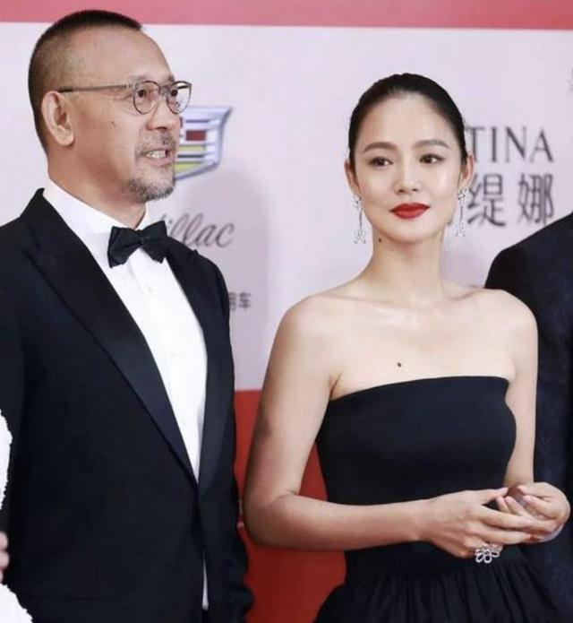 秃头留什么发型，秃头留什么发型好（同样是光头造型）