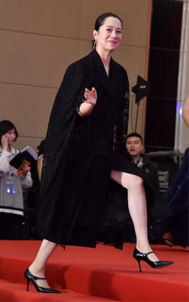 金喜善整容前后，金喜善如今现状（跟中国同龄女演员们比整没整一目了然）