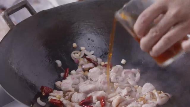 鱼干怎么烧 怎样制作鱼干好吃，鱼干怎么烧（让人无法拒绝的家烧杂鱼）