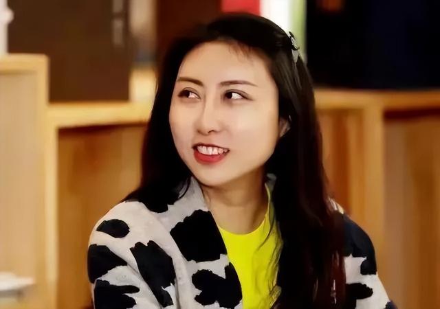 贾浅浅性暗示的诗，贾平凹还要脸吗（还是靠研究老爹及其书画艺术上位）