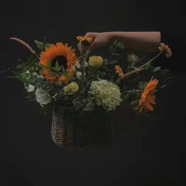 好难过的句子，难过的句子长句（隔着屏幕都让我这么难过的文案句子）