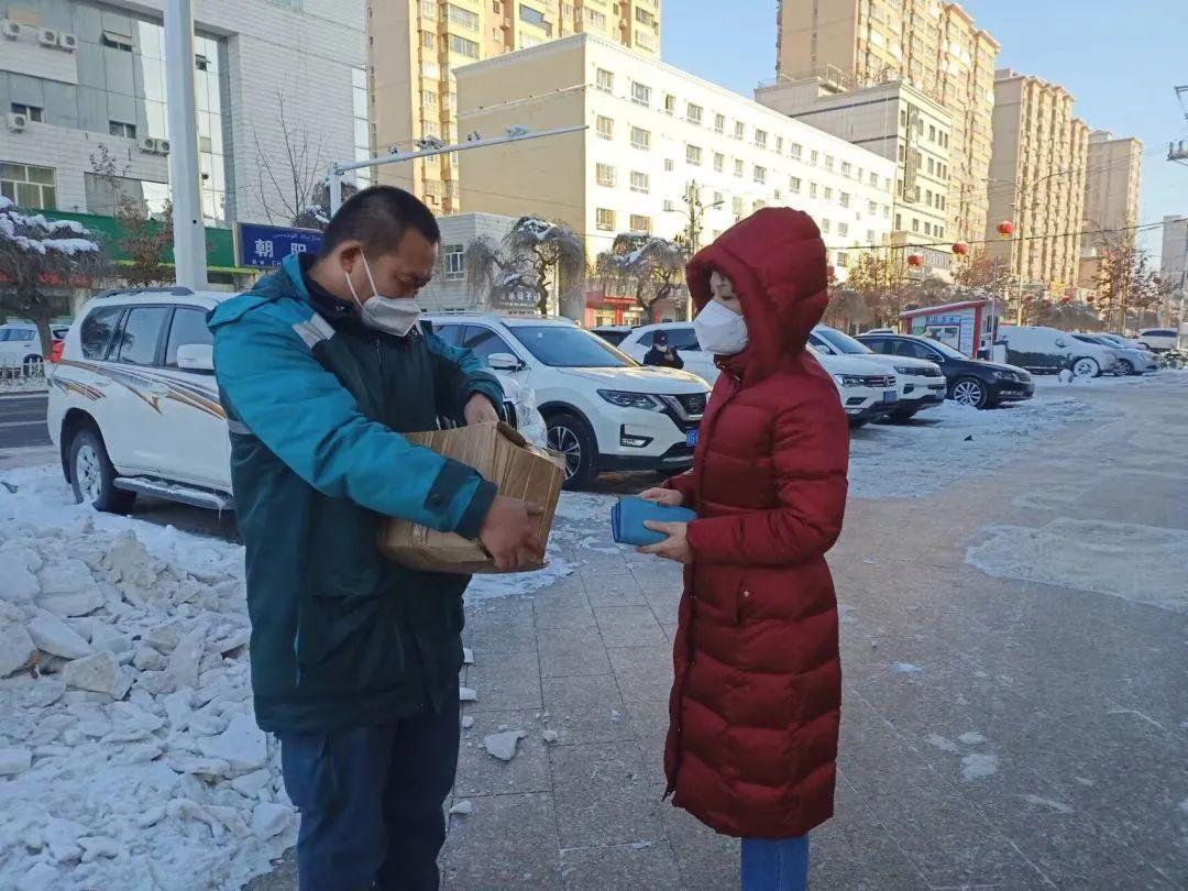 ems是什么快递公司，ems是什么快递（你的邮政快递到了吗）