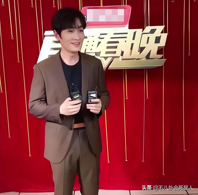 中国男明星排行榜，男明星排行榜2022投票（男明星排行榜）