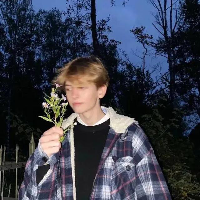 氛围感拉满的头像，氛围感拉满·男头微信（男生头像，氛围感拿捏了）