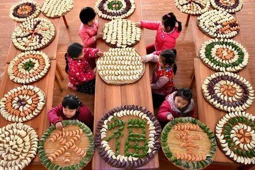 冬至吃饺子的来历，冬至吃饺子的由来（“为什么北方人过什么节都吃饺子）