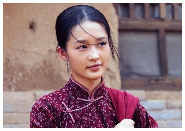 2,白鹿原中几个值得深思的小情节,重要情节李沁饰演的小娥泡枣