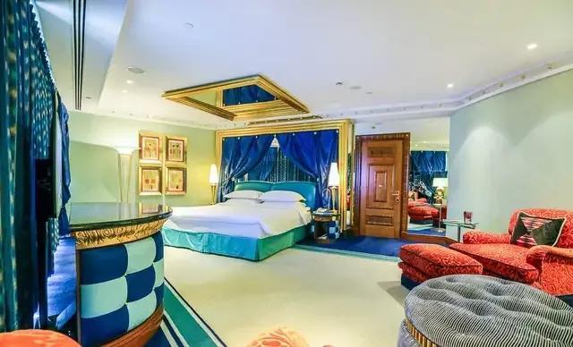 迪拜帆船酒店简介，迪拜帆船酒店介绍（80张高清图带你走进迪拜七星级帆船酒店）