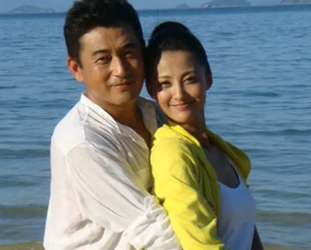 姜文前妻桑德琳，姜文的前妻（给“《浪姐3》中情史复杂的十位姐姐”排名）