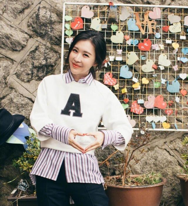 关于王石的简介，王石简介及人生经历（他再婚娶美女演员）