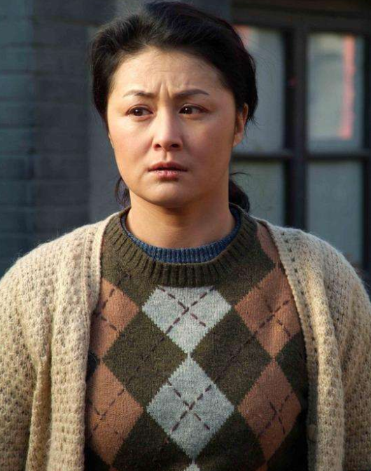 鲍莉和鲍蕾是什么关系，鲍莉和鲍蕾（腾格尔玲花关系不一般）