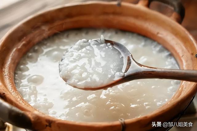 瘦肉粥怎么做好吃又营养丰富，瘦肉粥怎么做好吃呢（肉丝软嫩不腥）