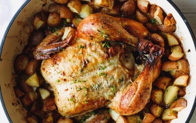 迷迭香是什么，西餐中常用的15种香料和香草（迷迭香是什么时候出的）