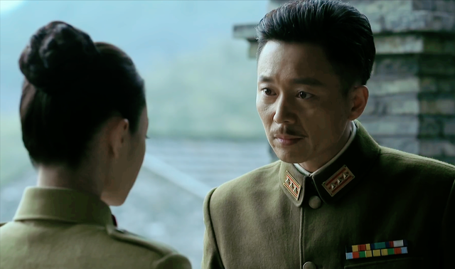 伪装者王天风是好是坏，《伪装者》王天风是什么身份（才懂王天风为何要吃“黑寡妇”于曼丽嘴里的糖）