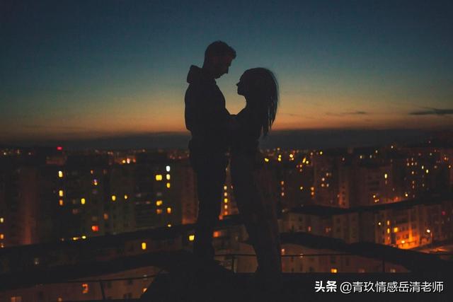 占有欲强什么意思，对朋友占有欲强什么意思（极强的占有欲并不是爱情）