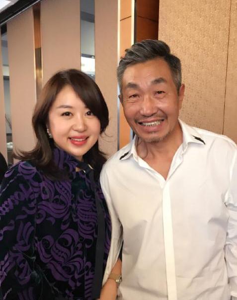 杜源妻子简介,老戏骨杜源:娶四岁相识的青梅竹马(我们的感情涛声依旧)