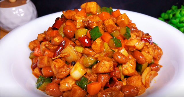 四川各地美食，四川有哪些小吃（四川最出名的8道经典名菜）