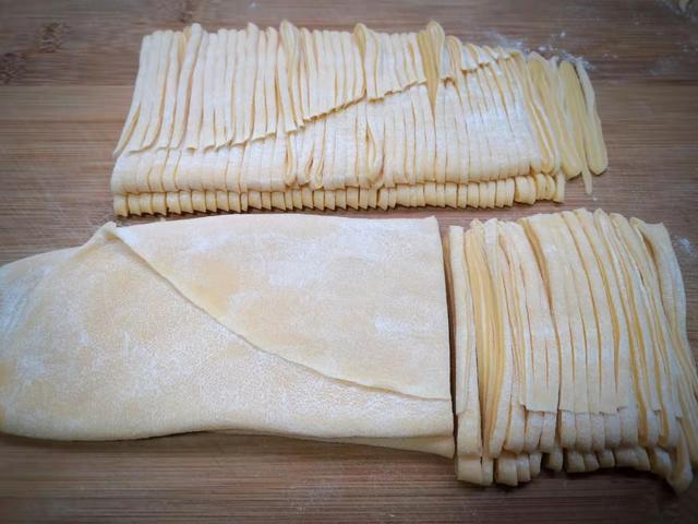 沙琪玛的制作方法，自己制作沙琪玛怎样做（自己做吃的也放心​）