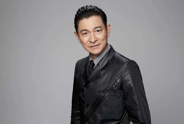 汶川地震募捐晚会，爱的奉献赈灾晚会（4亿人观看刘德华线上演唱会）