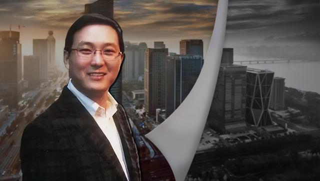 董卿老公密春雷终于现身！将重回工作岗位履职，夫妻俩已消失数月