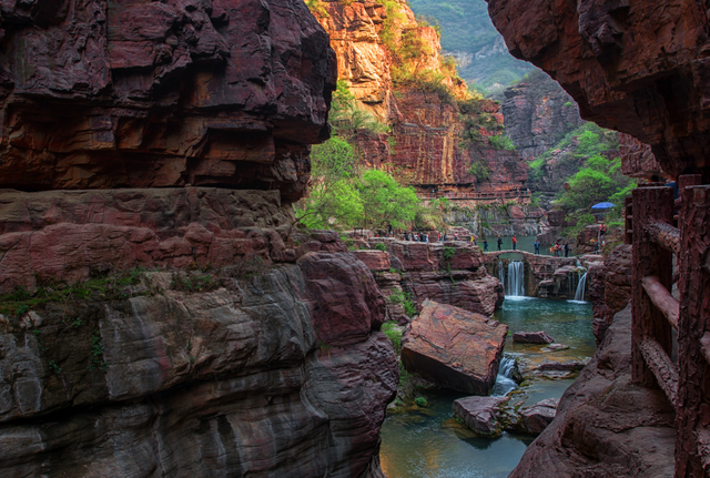 举起手来拍摄地，举起手来拍摄地郭亮村介绍（悬崖上有隐秘古村）