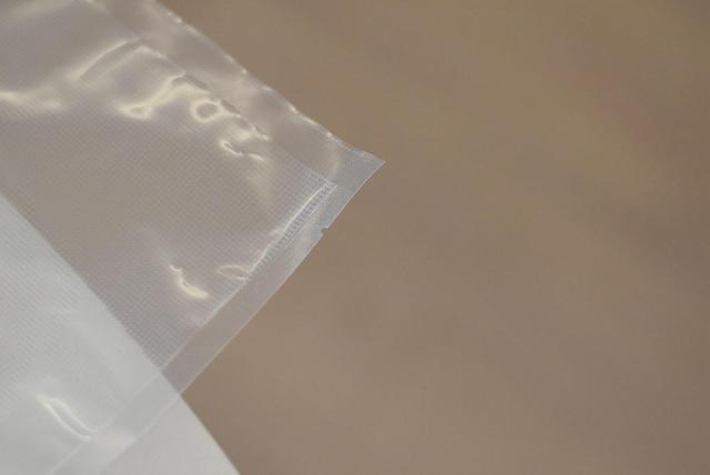 封口机怎么用，封口机正常使用时（TOKIT厨几真空封口机分享）