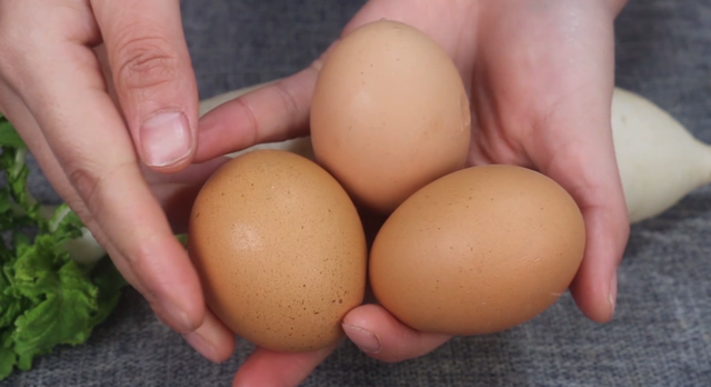 白萝卜怎么做才好吃，酸萝卜怎么做才好吃（冬天白萝卜赛人参）