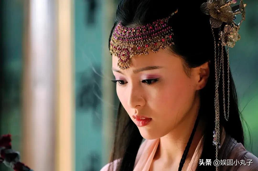 杨幂，赵丽颖谁红，杨幂赵丽颖谁更红（内娱的红玫瑰与白玫瑰）