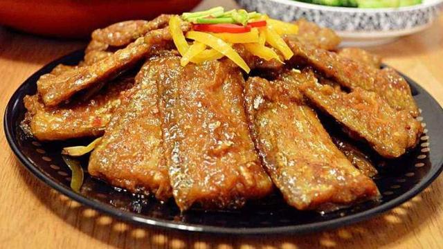 鱼那个部位的肉好吃，鱼身上最好吃的肉在哪（年夜饭上要吃鱼）