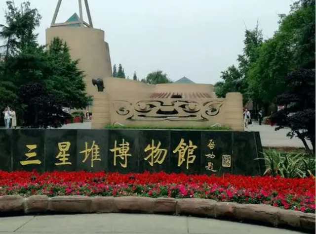 镐京是现在的哪里，古代的长安是现在的哪里（殷墟商代“亚长”的后裔们）