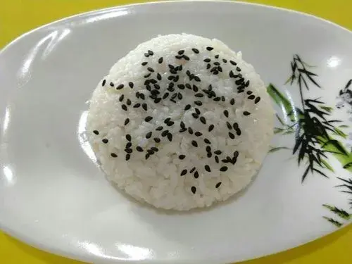 黑芝麻热量高吗，每天都吃点黑芝麻对身体好吗（可选择黑芝麻还是白芝麻）