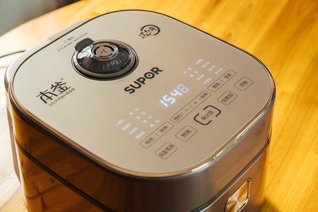 ptfe和特氟龙的区别，ptfe和特氟龙的区别是什么（到底是买国产还是进口）