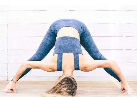 腘绳肌训练动作，12种腘绳肌训练方法（腘绳肌和臀部屈肌紧）