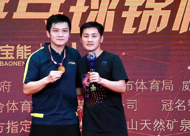 许昕接班人郑培峰退役，许昕接班人郑培峰退役了吗（国乒名将年仅25岁退役）