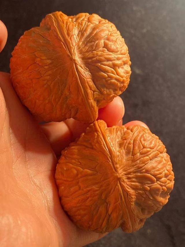 奇怪的网名，奇怪﹆（最火的网红文玩核桃泥鳅背）