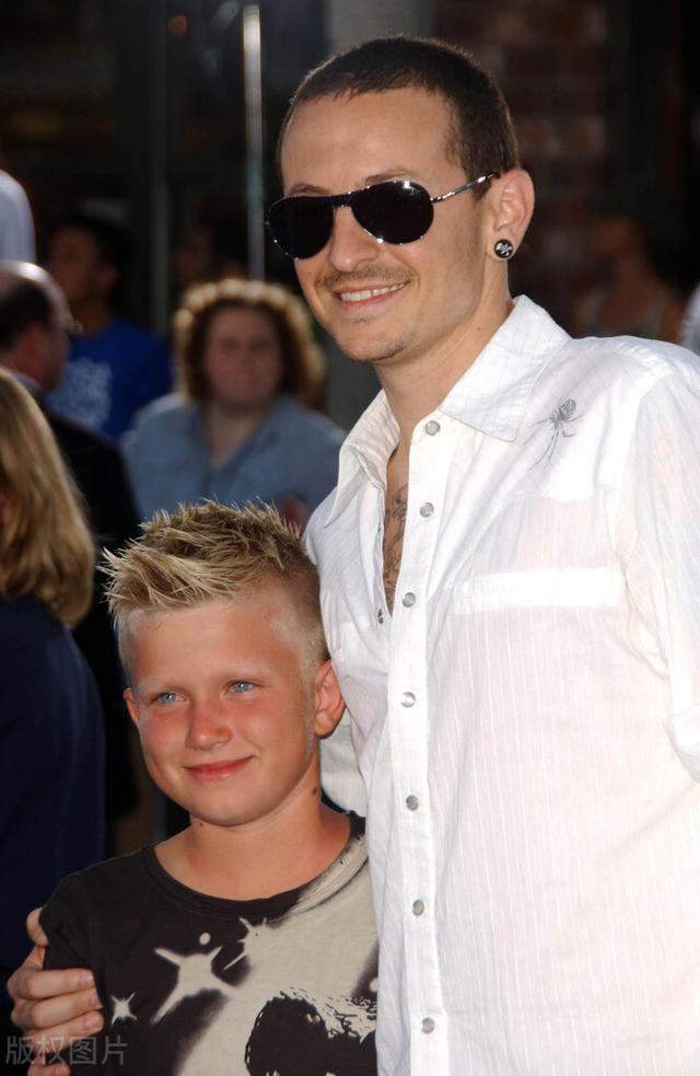 合唱歌曲大全100首，有哪些合唱的歌曲（盘点那些感动所有人的万人大合唱）