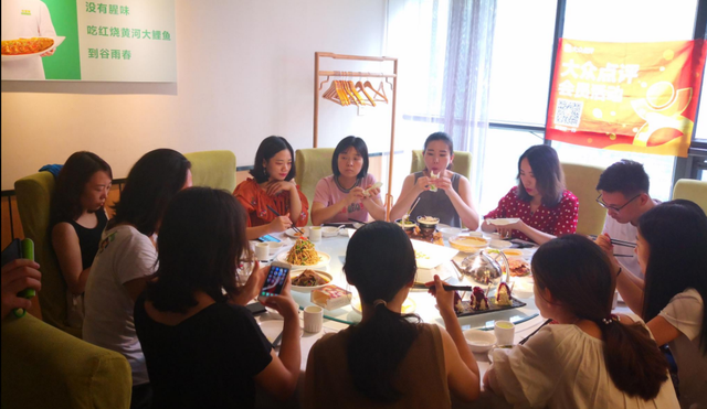 喝酒春节祝福词，别再干站着不知所措了