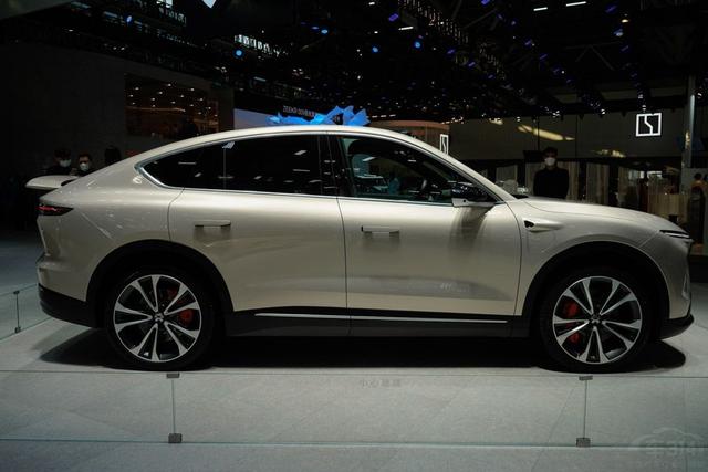 五六万买什么车最好，二手车五六万买什么车最好（蔚来EC7和凯迪拉克锐歌怎么选）