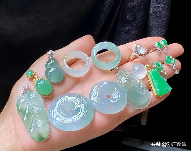 什么叫玻璃种翡翠，翡翠中的玻璃种是什么样的（无色玻璃种翡翠的璀璨之美）