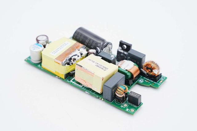 电脑适配器是什么，什么是适配器（拆解联想100W电源适配器看看用料）