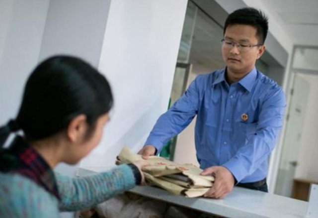 绩效工资一般能拿到吗，绩效工资一般能拿到吗绩效工资占比很高说明了什么（各地区情况不同）