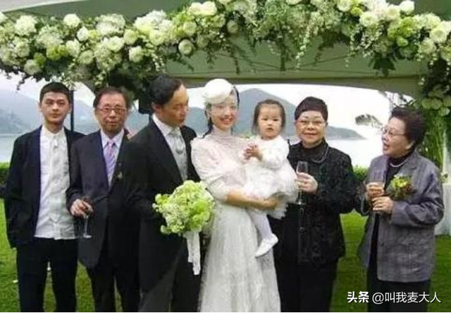 陈奕迅徐濠萦25年情史：为什么不般配的爱情，也可以很甜蜜？