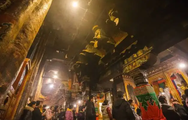 金瓶掣签怎么选灵童，什么是金瓶挚签（西藏6岁男孩被认定为转世灵童）