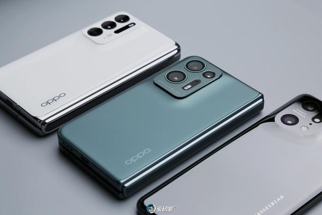 oppofindn评测，OPPO Find N对比三星（7999元起的“最小大折叠”）