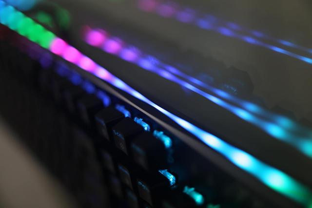 台式机调亮度按f几，笔记本调亮度（雷柏V520RGB合金版）