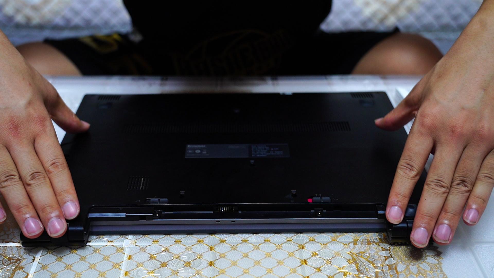 电脑硬盘怎么拆，怎么把台式电脑的硬盘拆下来（笔记本电脑拆卸更换固态硬盘）