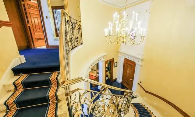 迪拜帆船酒店简介，迪拜帆船酒店介绍（80张高清图带你走进迪拜七星级帆船酒店）