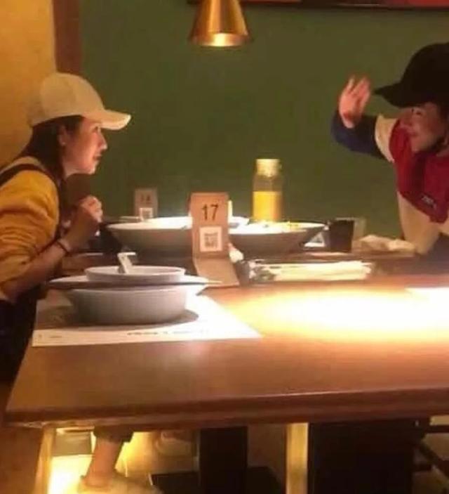 李兰迪男朋友是谁，李兰迪小到大没变（张新成李兰迪同游泰国）